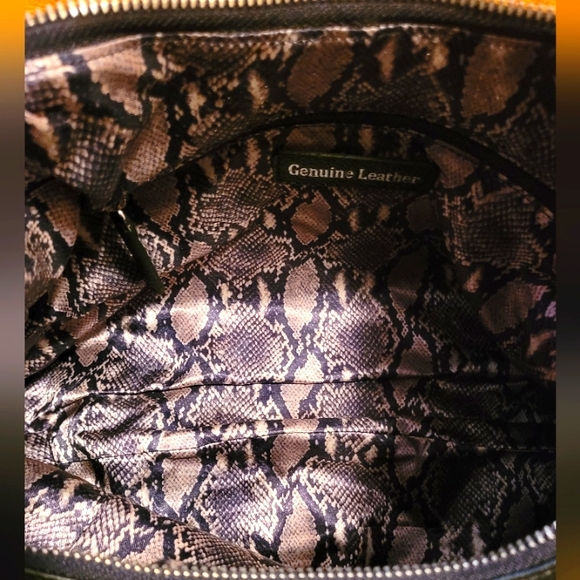 NWOT Harley Davison Genuine Cowhide Studded Fringe Wild West Hobo Purse β οΈ π€ β οΈ - Picture 8 of 10